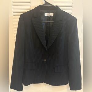 TAHARI Black Pinstripe Blazer